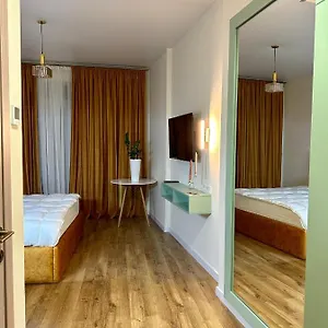 מלון דירות White Sails Residential